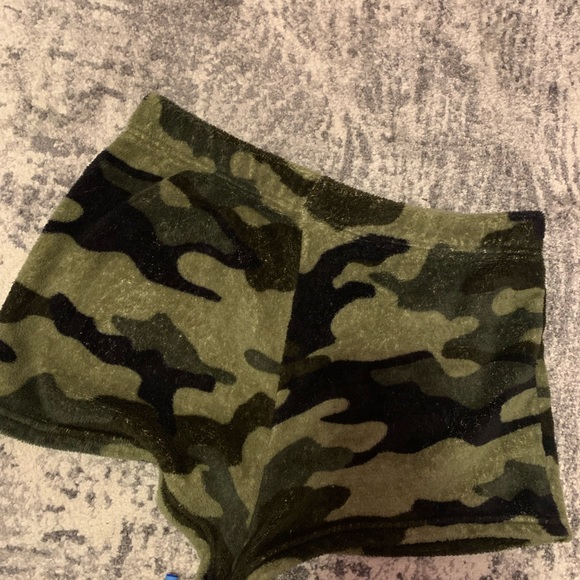 Army green bedtime shorts - Picture 2 of 2